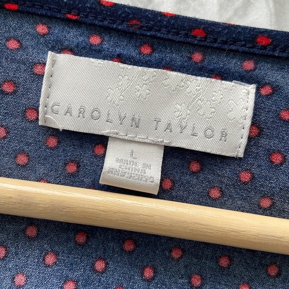 CAROLYN TAYLOR NAVY/RED POLKA DOT WRAP STYLE TOP W/ TULIP SLEEVES/GOLD BUCKLE - Picture 7 of 8